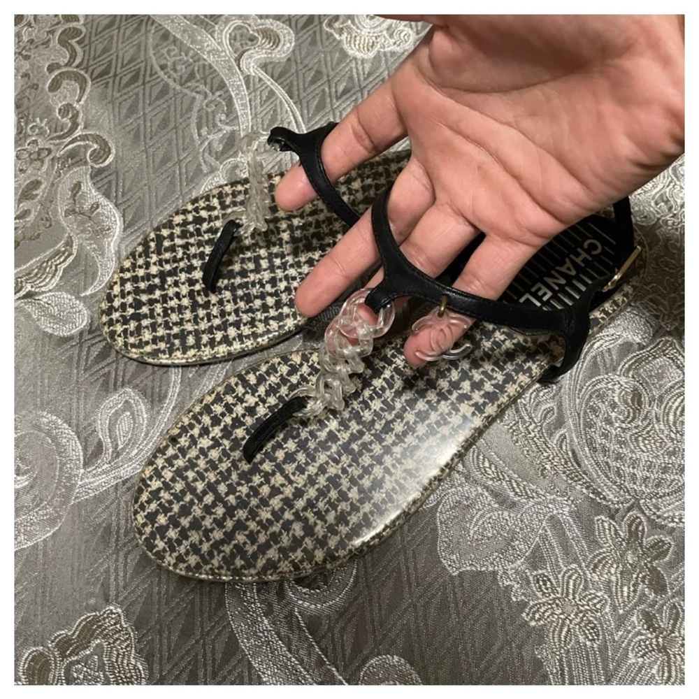 Chanel vintage sandals 39